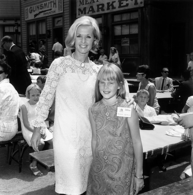 Flashback: Типпи Хедрен с дочкой Мелани Гриффит, 1966