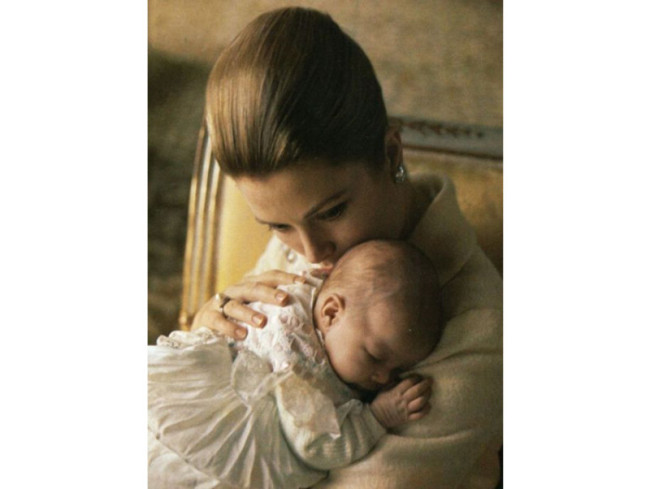 Flashback: Грейс Келли с дочкой Стефанией Марией Елизаветой, 1965