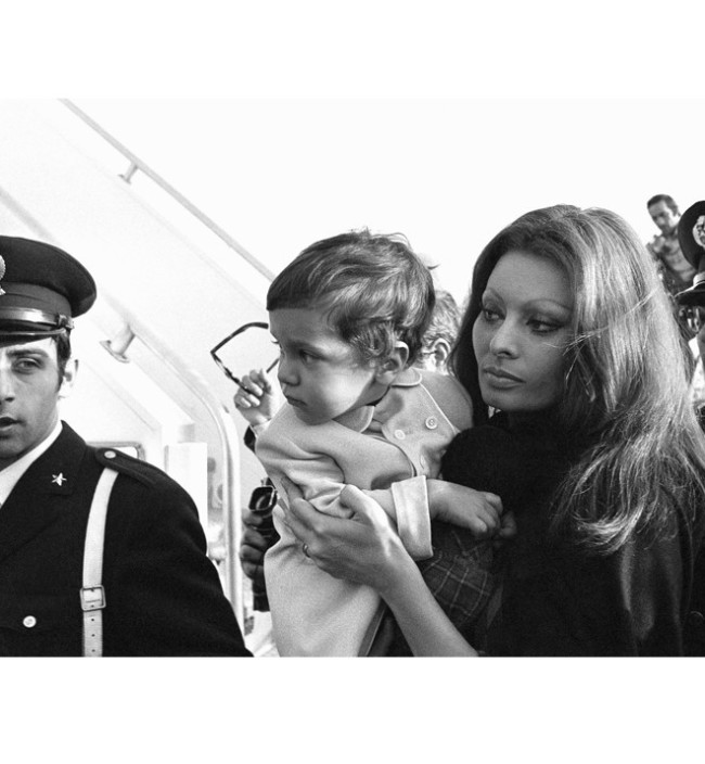 Flashback: София Лорен с сыном Карло Понти младшим, 1970