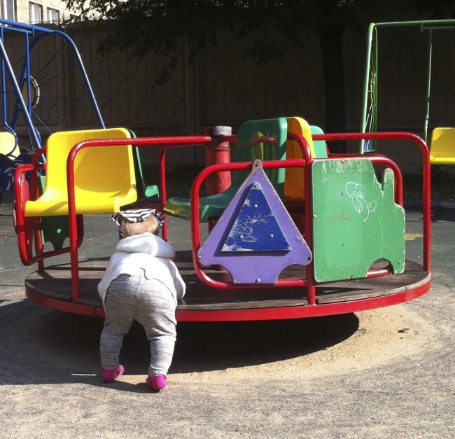Детские площадки: осторожно опасно