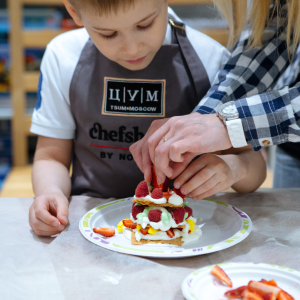 Детская кулинарная школа «Chefshows by Novikov» в ЦУМе