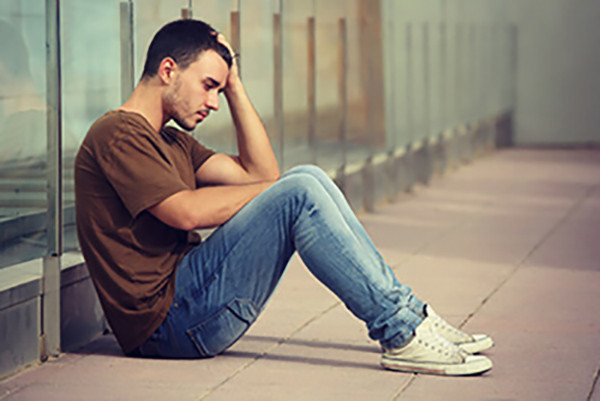 Гиперопека родителей ведет к депрессии у взрослых детей