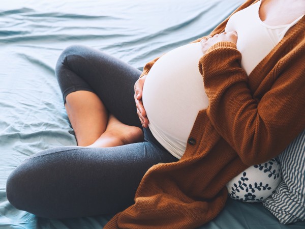 Бьюти-процедуры, которые можно и нельзя делать во время беременности