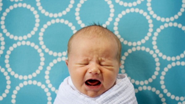 Только спокойствие: как помочь малышу, когда он плачет