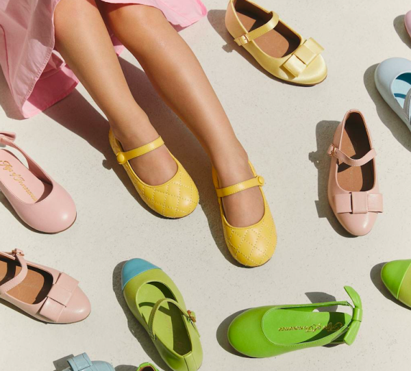 Коллекция обуви Age of Innocence
весна-лето  2022 Cotton Candy, вдохновленная сладостями